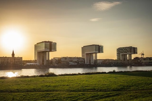 Praktikantenprogramm CMS Hasche Sigle